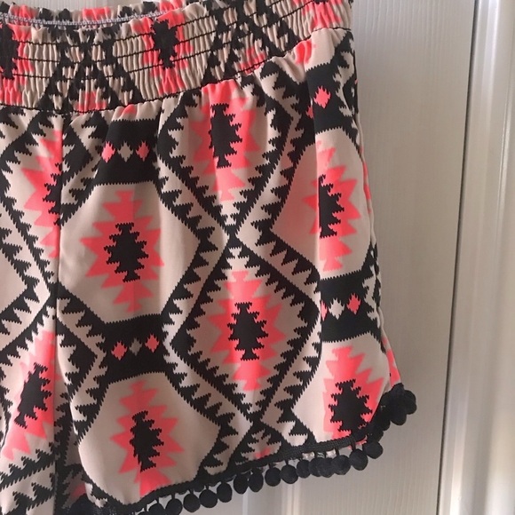 ALTAR’D STATE Women's Shorts - Picture 3 of 5